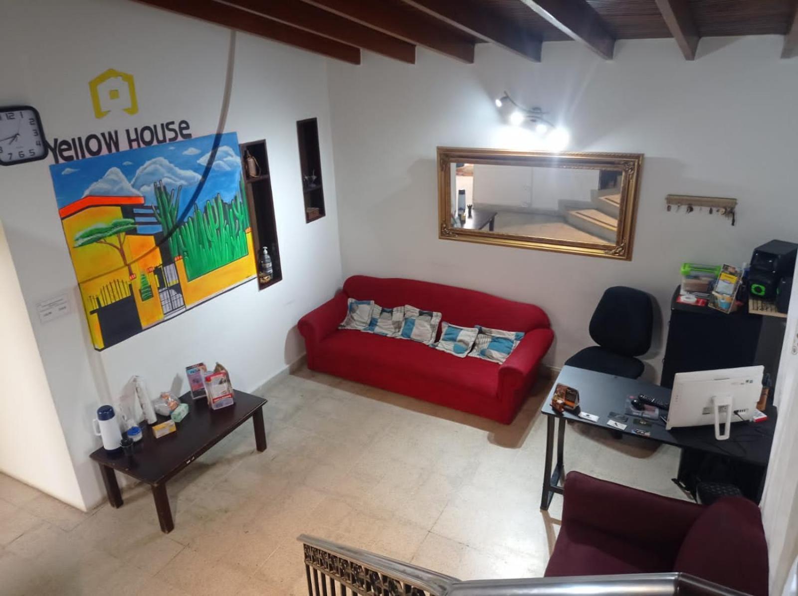 Yellow House Hostel Медельїн Екстер'єр фото